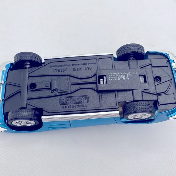 1963 Corvette Sting Ray Diecast Car|Scale 1:36 Collectors Model Metal Blue Car - Picture 7 of 7